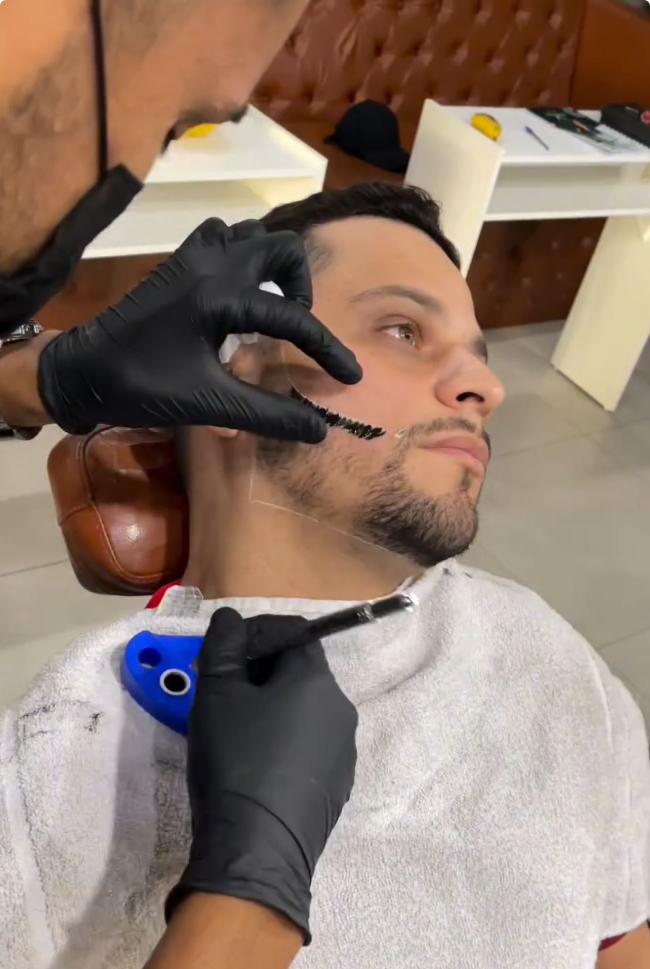 PREENCHIMENTO DE BARBA E PREENCHIMENTO CAPILAR – NANOBLANDING FIO A FIO